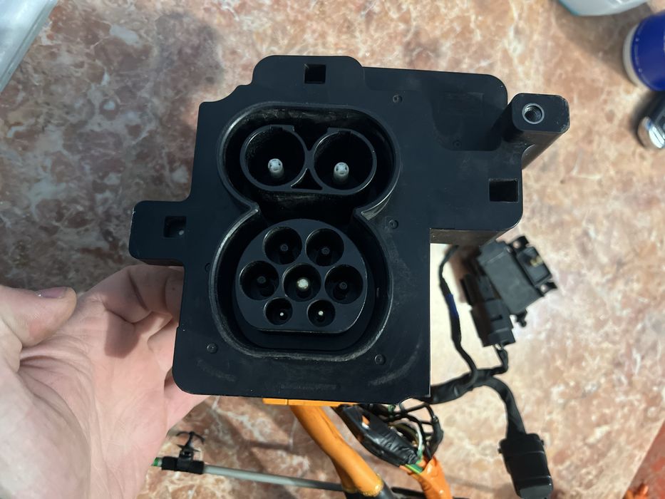 Зарядний порт Kona electric Європейський