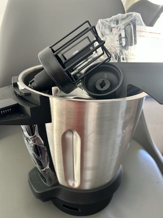 Robô De Cozinha Multifunções Com Distribuidor De Alimentos. Cecotec