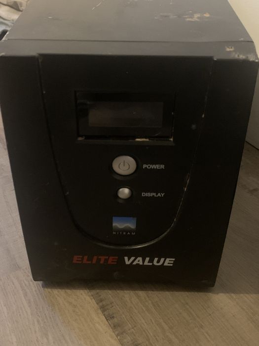 Лінійно-інтерактивне ДБЖ CyberPower Value2200EILCD