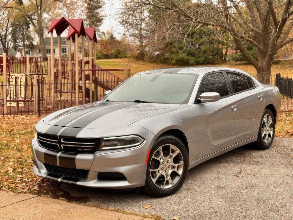Dodge Charger SE      2015