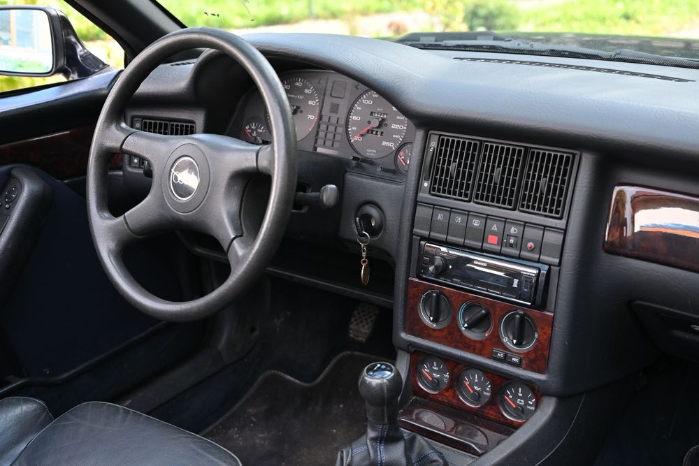 Audi 80  cabrio  2.3 benzyna