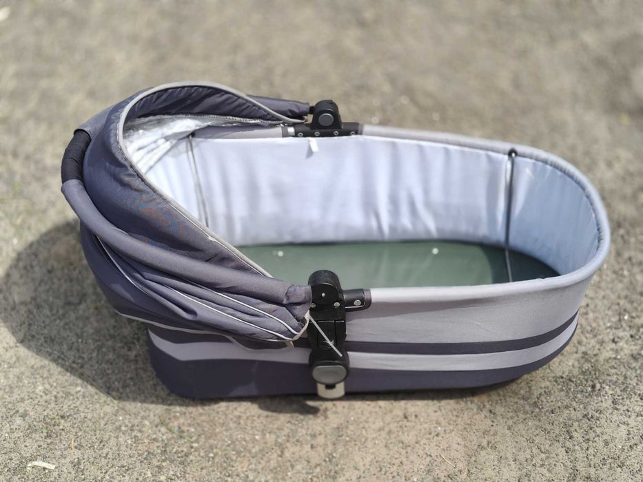 Люлька  «Valco Baby Q Bassinet»