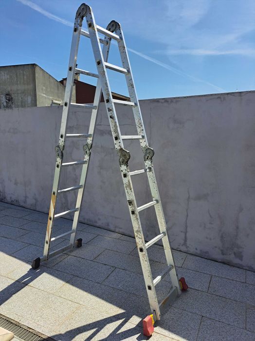 Escadote aluminio multiformas, facil montagem e transporte