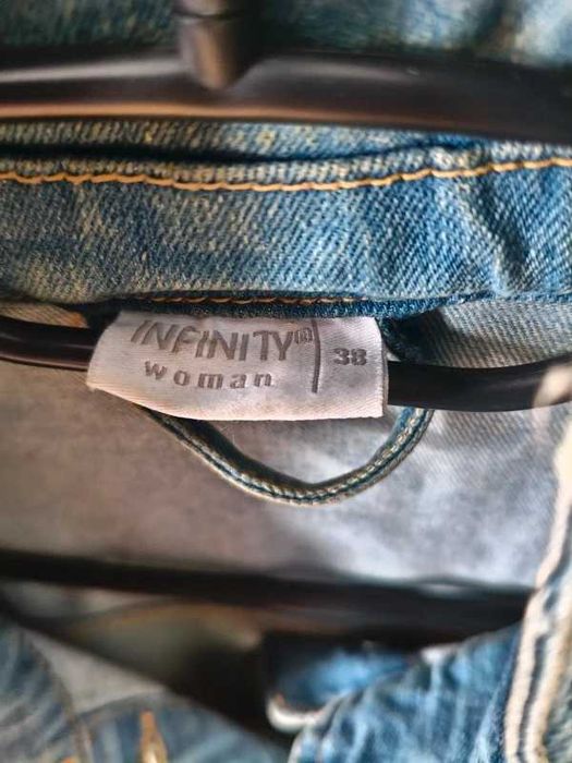 Sprzedam jeansową kurteczkę