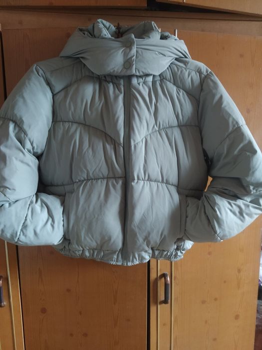 Зимняя теплая куртка