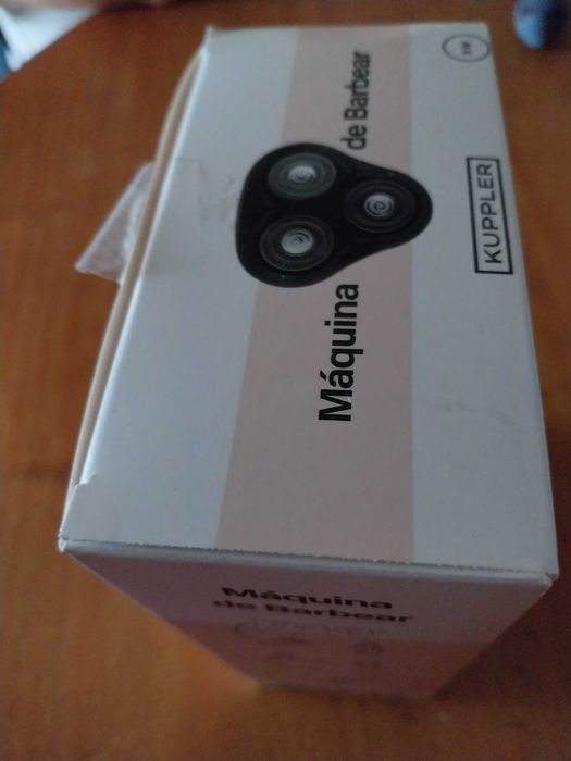 Máquina de barbear eléctrica