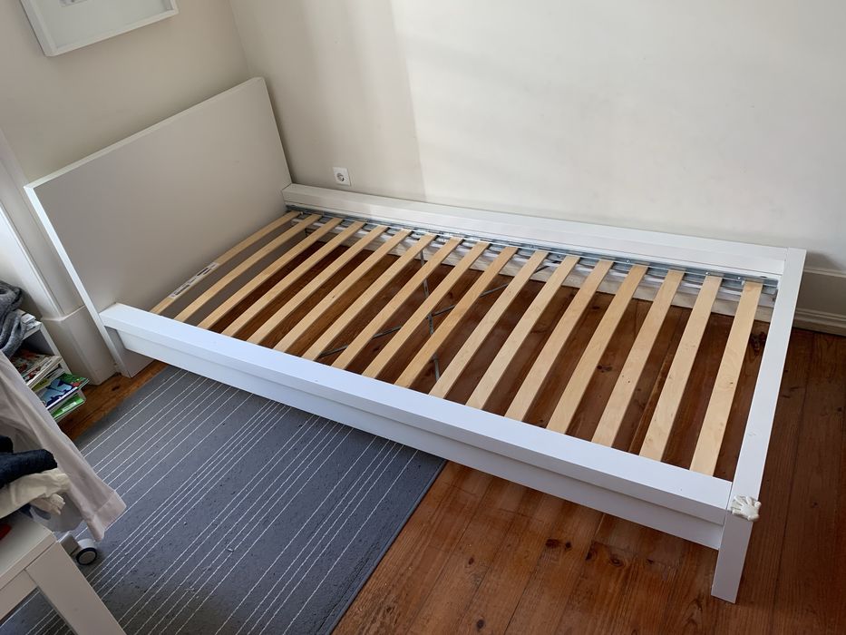 Cama criança IKEA + estrado