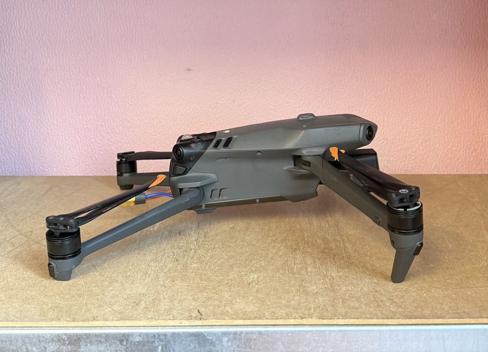 Тушка дрон Dji mavic 3e наліи 9 год.
