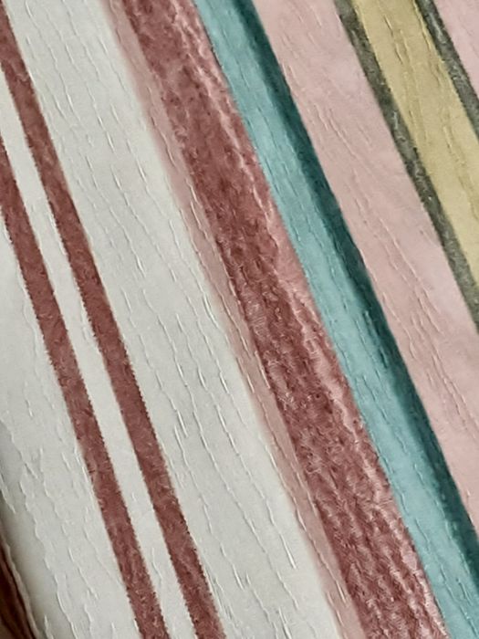 Toalha  de mesa aberta  bom tecido cores alegres