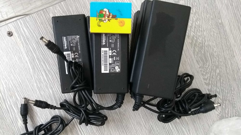 Блок живлення 12 вольт 3.3 ампер на камеру відеоспостереження