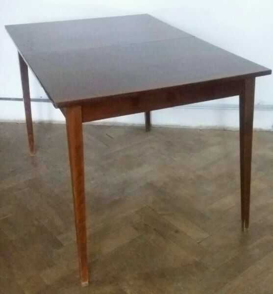 Stół z Zamojskiej Fabryki Mebli