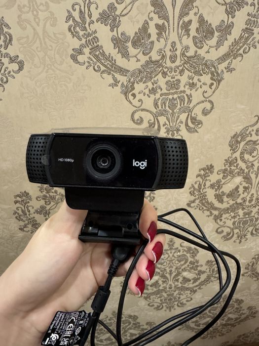 Logitech HD 1080 камера