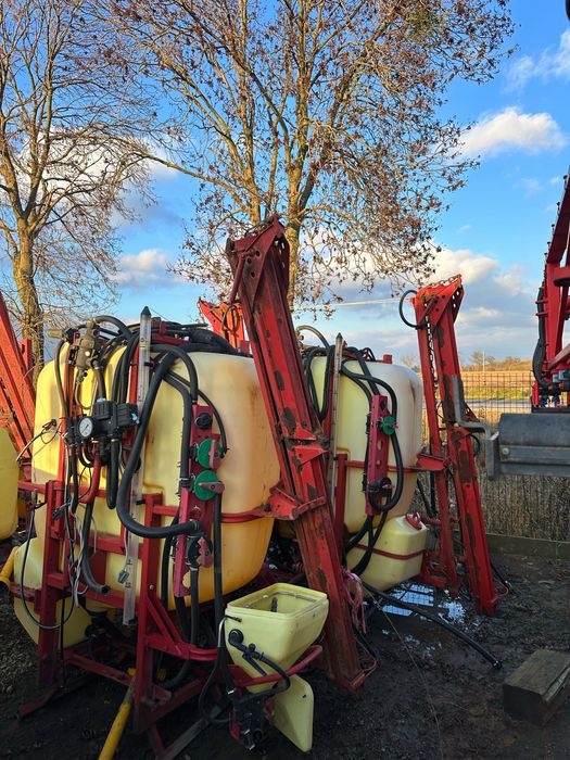 Opryskiwacz zawieszany Hardi Master 1000L 12m sterownik rozwadniacz