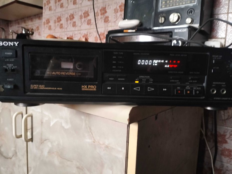 Sprzedam  magnetofon. Kasetowy Sony Tcrx55