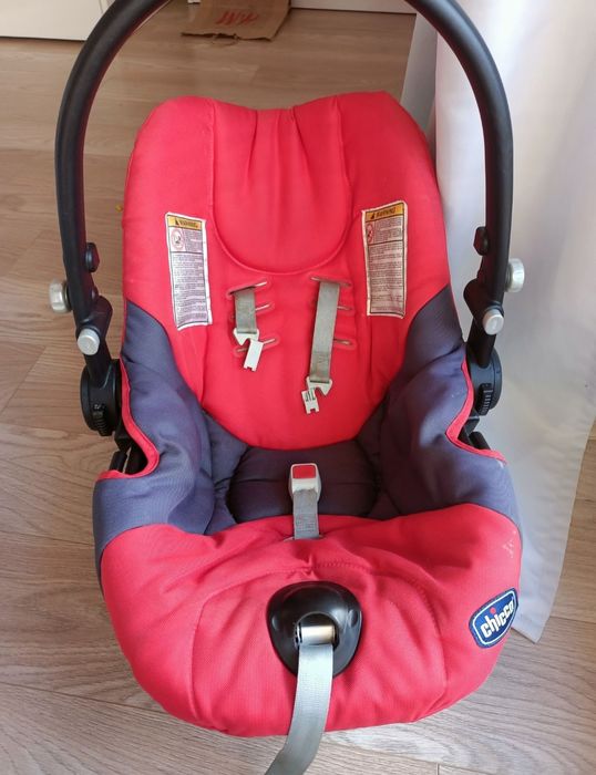 CHICCO Fotelik samochodowy nosidełko od 0 do 13kg