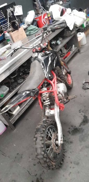 Vendo pit bike .