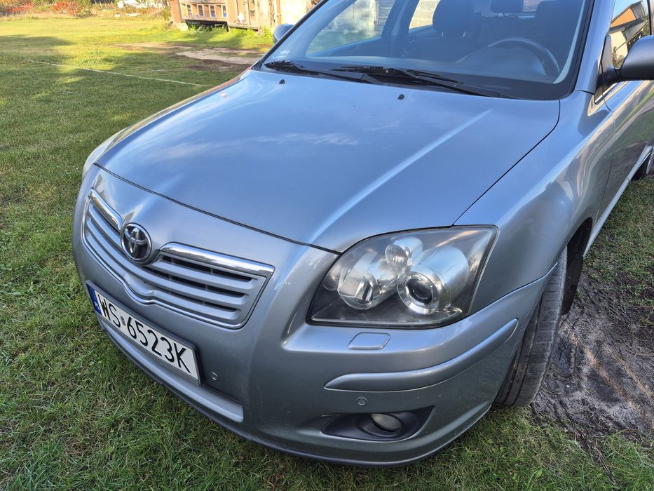 Toyota avensis 2.2
