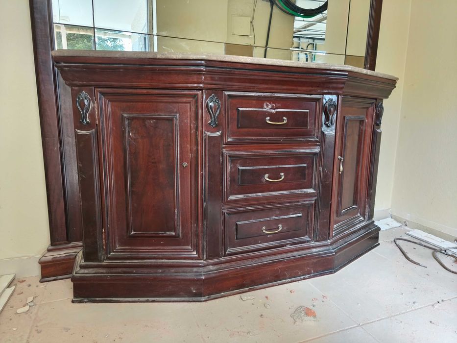 Móvel de entrada com espelho