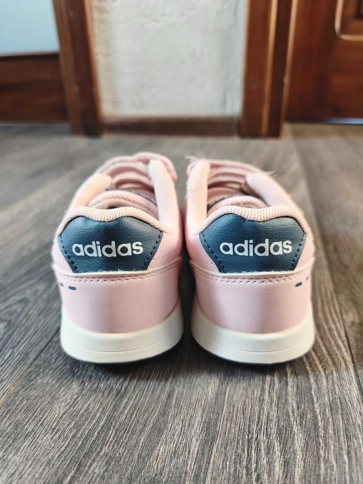 Buty adidas różowe r. 31