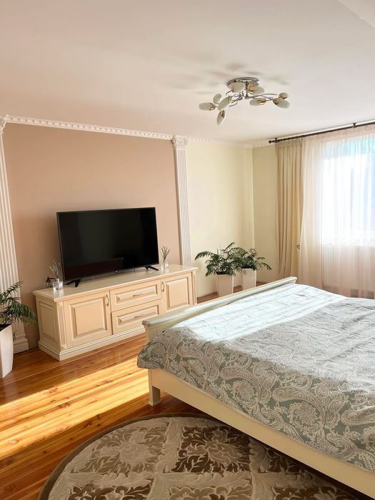 Продається будинок в Смиківцях