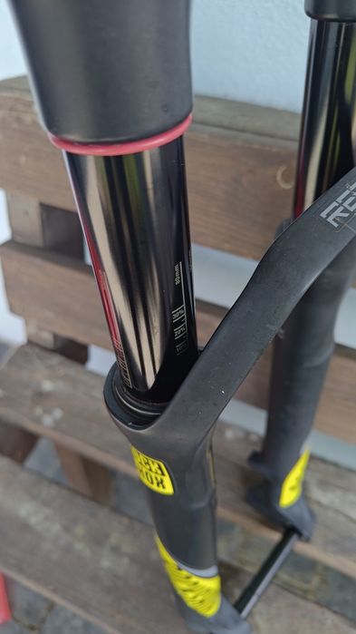 Rock Shox Reba 29 100mm fi15x100 tlumik SID z gate.