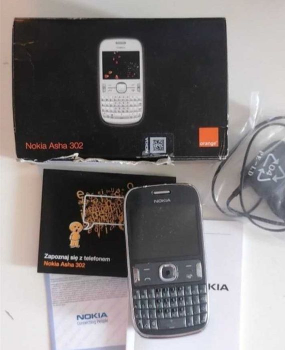 Nokia Asha 302 pełen komplet w pudełku.