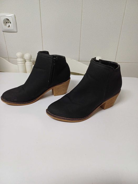 Botas de senhora Esmara Nº39