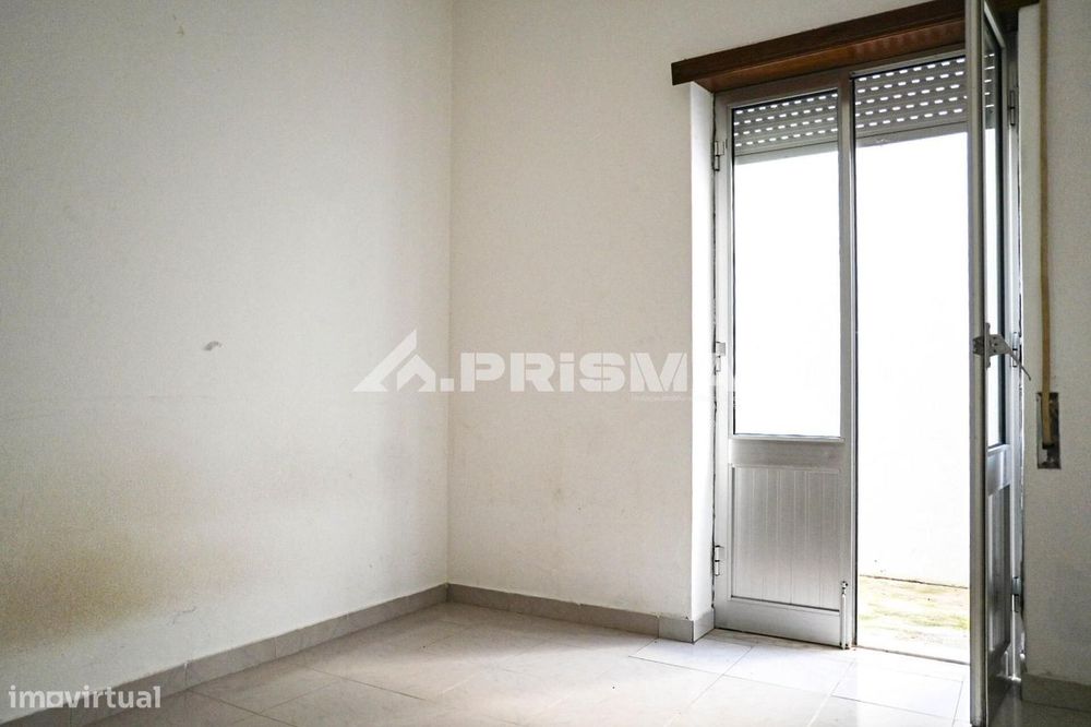 Andar de moradia T2 para arrendamento em Salgueiro do Campo, Castelo B