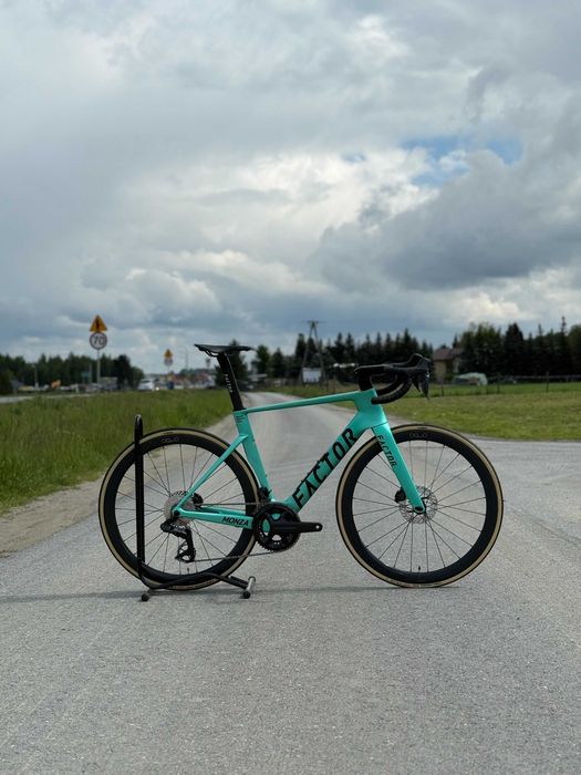 Rower szosowy Factor Monza rozmiar  54 Ultegra di2