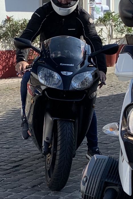 Kawasaki Ninja ZX-6R (2004) – Estado Impecável / Pronta a Rolar