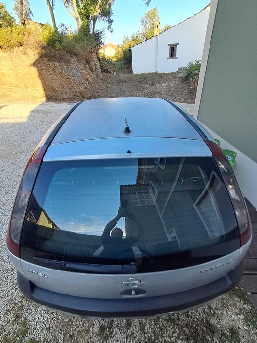 Opel corsa 1.2 em otimo  estado.