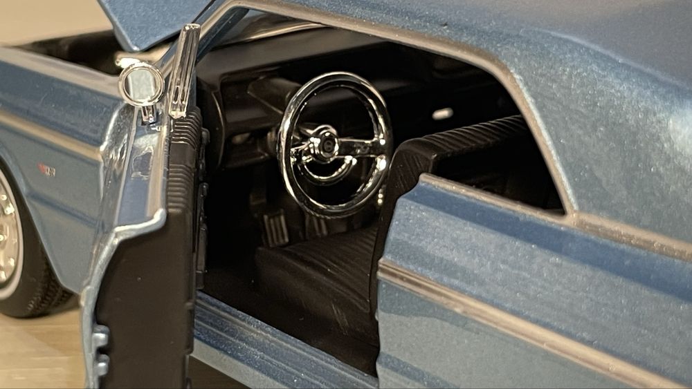 Нова машинка Chevrolet Impala SS металева колекційна модель авто