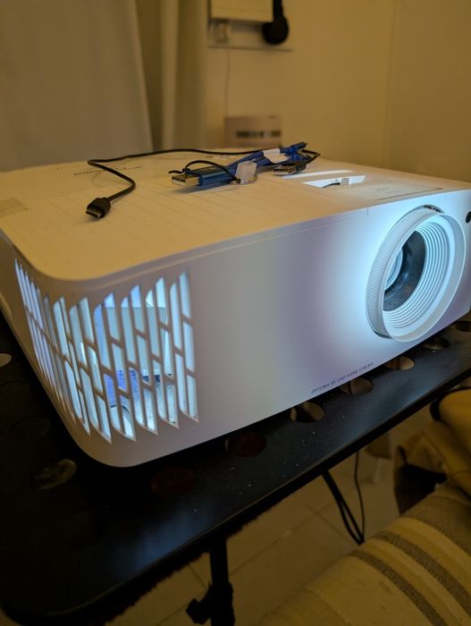 Projector Optoma dlp 4k