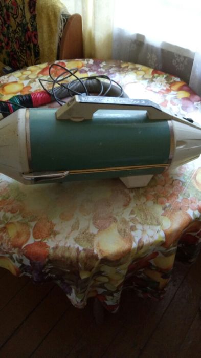 продам пылесос"Ракета"