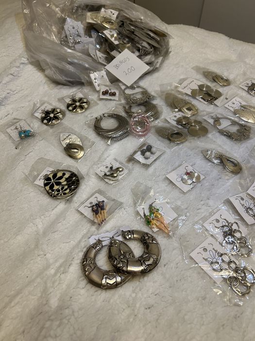 Brincos novos a 0,20€ cada