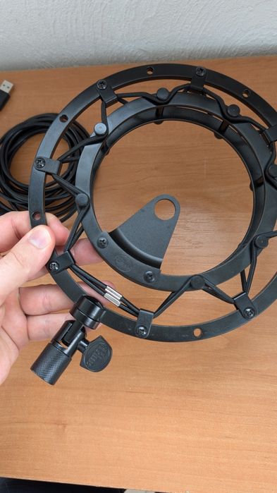 Студійне обладнання Blue Yeti Blackout + Radius II