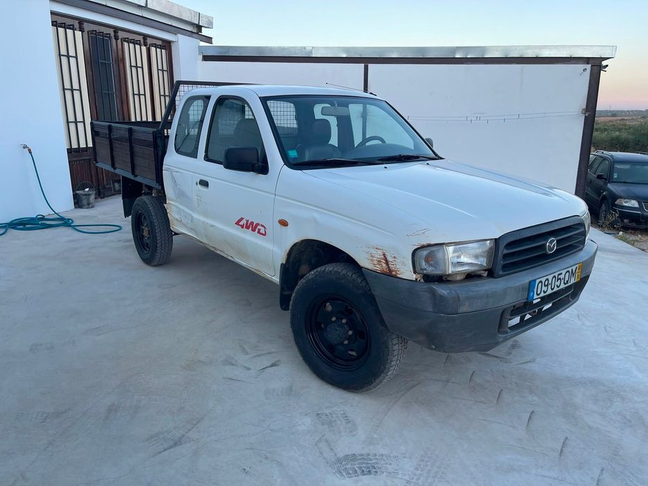 Mazda B 2500 — fotografia 2