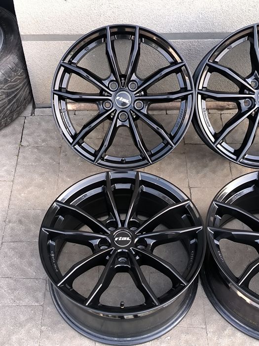 Диски Rial r17 5x112  Audi Skoda Volkswagen Mercedes