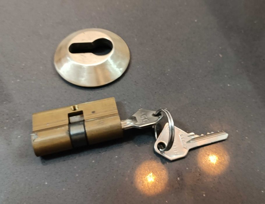 Cilindro Canhão em bronze,  completo e c/ 2 chaves - Marca AGC