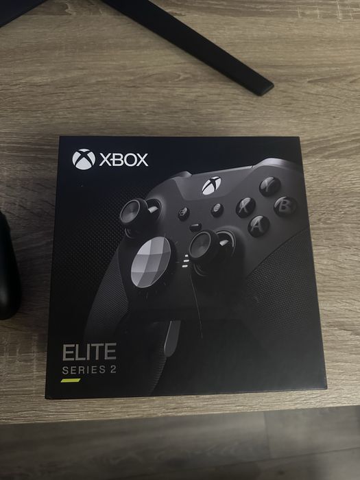 Xbox (Series X) (1TB) + elite controller 2