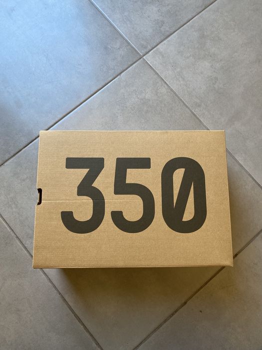 Adidas Yeezy 350 zebra