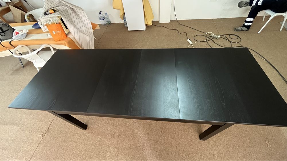Vende- se Mesa de madeira forte