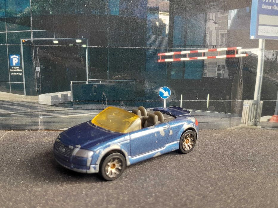 Stary Matchbox Audi TT Roadster 1999 autko zabawka resorak model