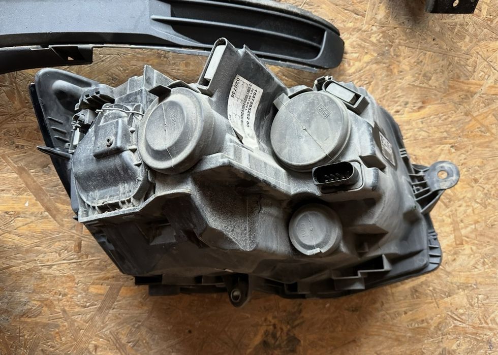 Przednie lampy VW Transporter T6 2016