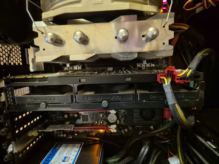 Komputer stacjonarny używany w doskonałym stanie