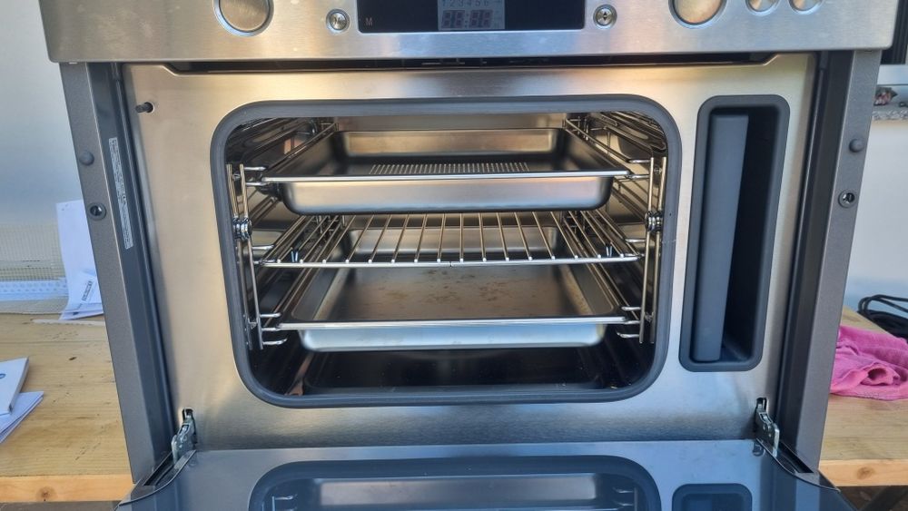 Forno a Vapor Bosch Série 6 (Compacto)