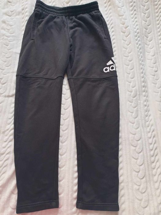 Spodnie dresowe Adidas oryginalne
