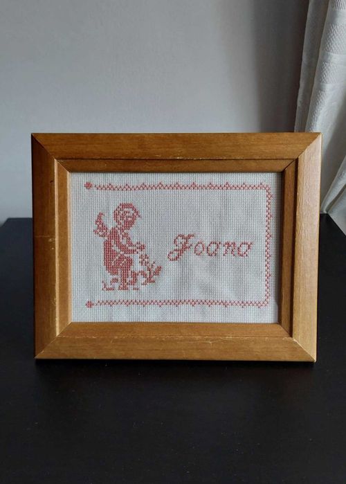 Quadro Bordado Ponto Cruz "Joana"