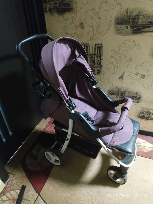 Продам  прогулянкову коляску CARRELLO Quattro