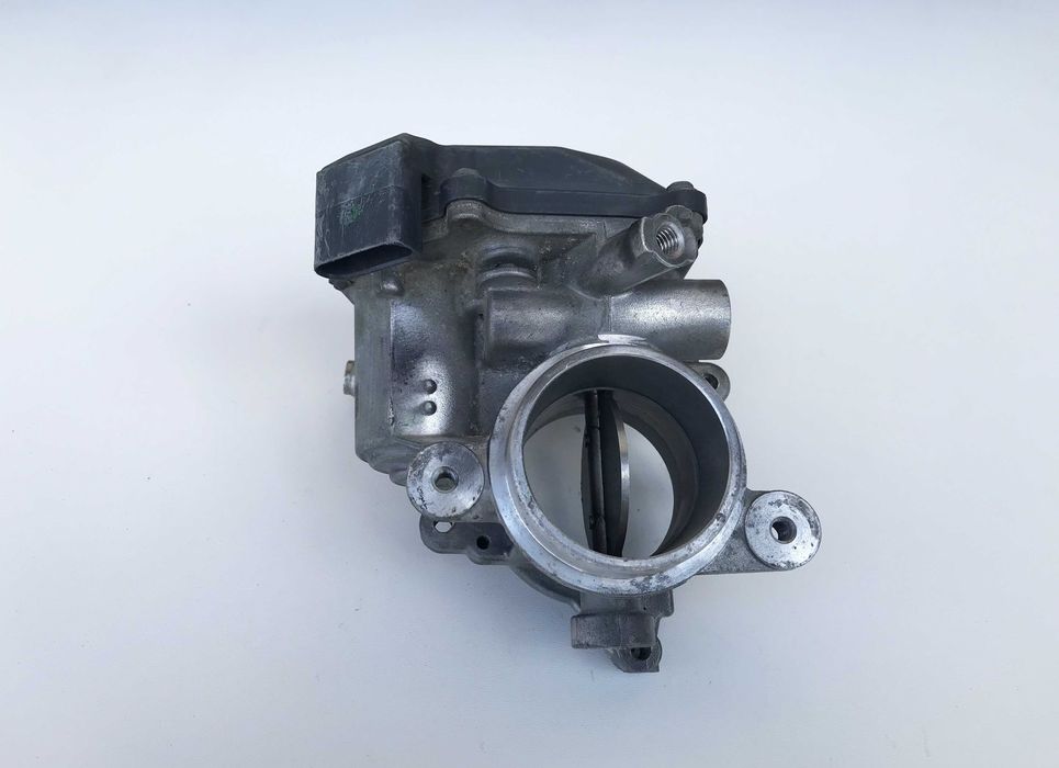 Дросельна заслонка Volkswagen Jetta. Passat B7. Touran - 2.0TDI